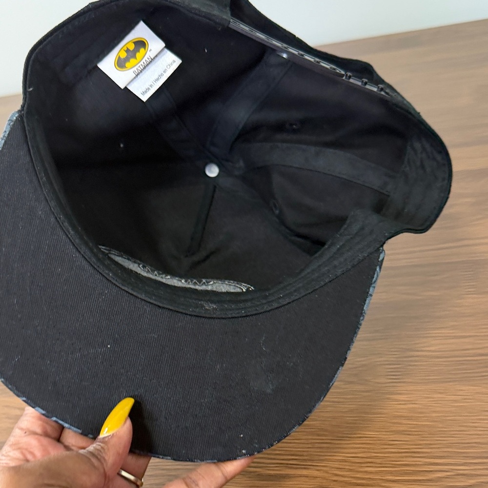 Batman Kids SnapBack Cap - Black and Yellow - Picture 6 of 9